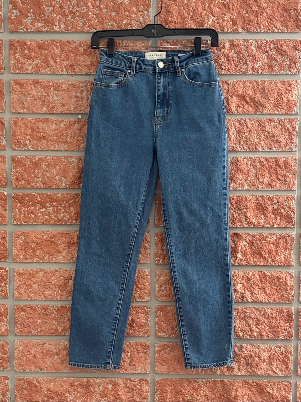 PacSun High-Rise mom Straight Leg Jeans